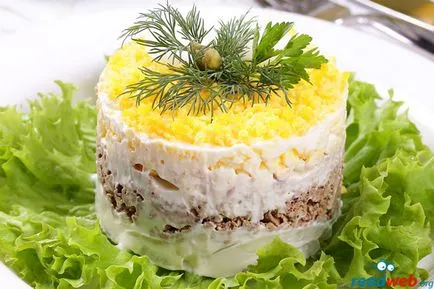 Готвене на вкусни и деликатен салата - Мимоза