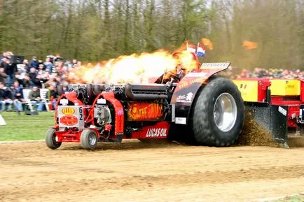 Racing a traktorok fotók és videók a valódi verseny traktorok