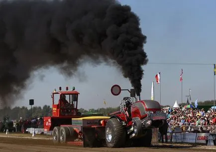 Racing a traktorok fotók és videók a valódi verseny traktorok