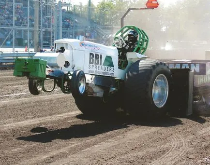 Racing a traktorok fotók és videók a valódi verseny traktorok