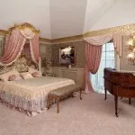 Belseje egy hálószoba kovácsoltvas ágy