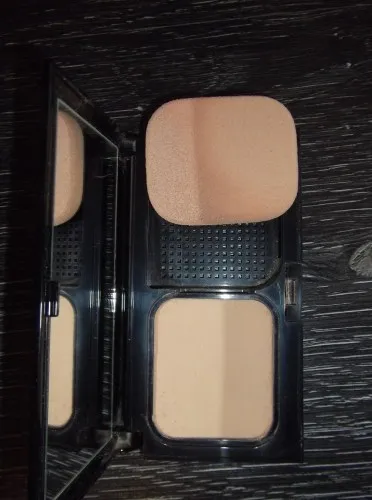 Și din nou pe pulbere! Shiseido Cremă Hidratantă Protectoare pură compact 10 comentarii IAPS