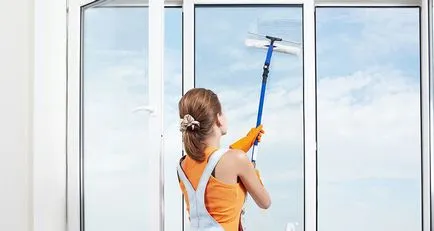 Hogyan mossa az ablakokat - a módszerek és tisztítószerek