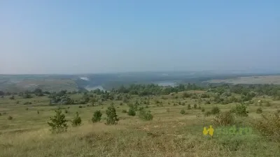 Familie de călătorie la mare cu mașina