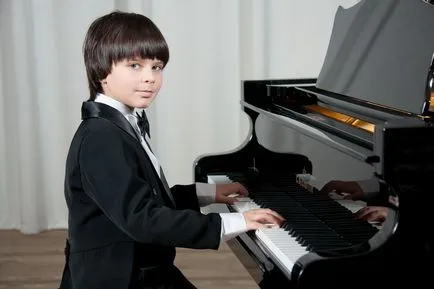 Кой музикален инструмент е подходящ за вашето дете - най-Znayka