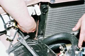 Cum să se spele un radiator auto - salvarea motorului de la supraîncălzire film
