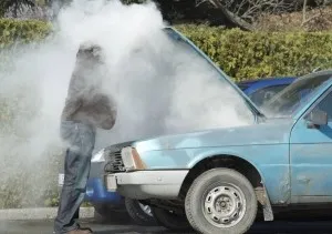 Hogyan mossa egy autó radiátor - megtakarítás a motort a túlmelegedéstől videó
