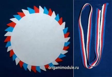 Hogyan készítsünk egy lépésről lépésre a technika origami modul érem, a rend február 23