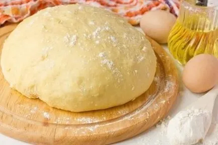 Cum să se pregătească aluat dospit pentru plăcinte, precum și modul de a face produse de patiserie