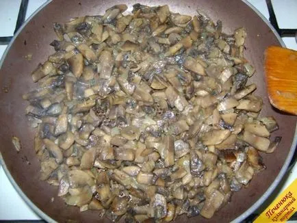 Zrazy de cartofi cu carne de pui și ciuperci (pas cu pas reteta cu fotografii)