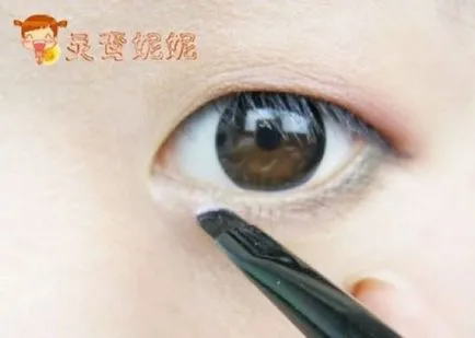 Chineză make-up face minuni - distractiv fotografie amuzant