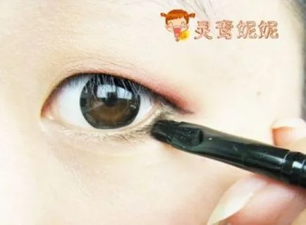 Chineză make-up face minuni - distractiv fotografie amuzant