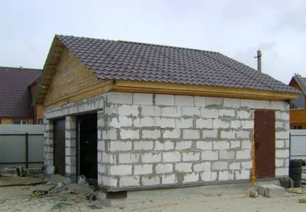 Изграждане на гаража в селска къща