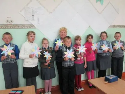 Nap a művészeti papír origami Grade 3