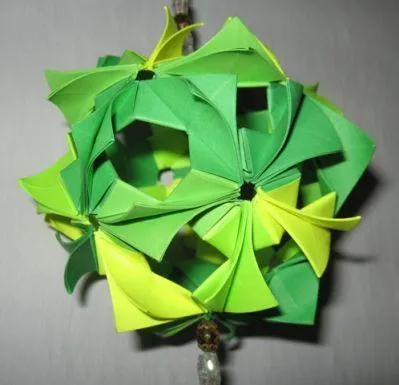 Papusi de module origami