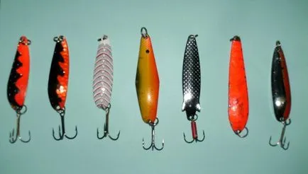 Риболовът на сьомга, сьомга и пъстърва на спининг