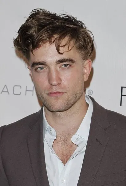 Új frizura Robert Pattinson nollywoodrresents