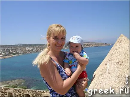 În vacanță în Creta cu două 6 copii lunare