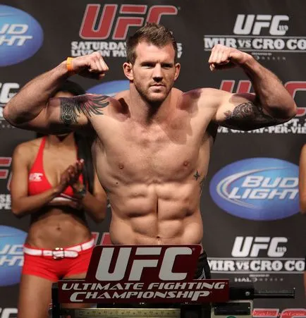 program de formare Ryan Bader