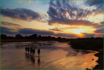 Călătorește în Victoria Falls în luna mai, turism