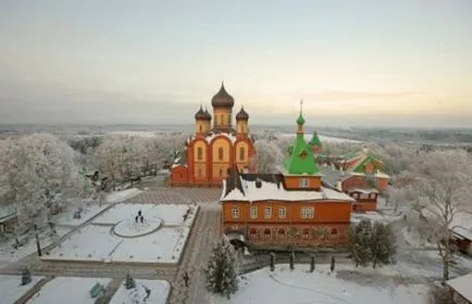 Pühtitsa Ipoteză mănăstire de călugărițe în Estonia - o poveste care face parte dintr-o imagine complexă, adresa la
