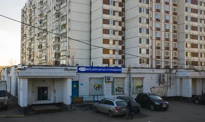 Plasarea semne pe friza clădirii sau vizor