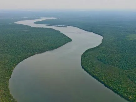 Река Амазонка, където