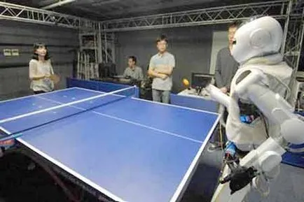 Robot pentru tenis de masă, video