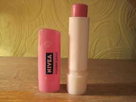 Pink кадифе от NIVEA балсам за устни NIVEA - прегледи на козметика