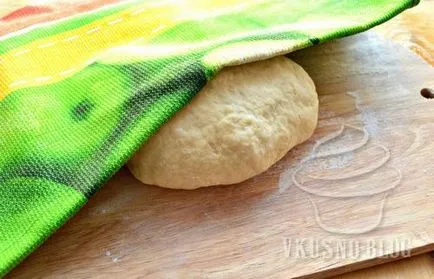 Tésztát egy savanyú tej élesztő nélkül - recept fotókkal