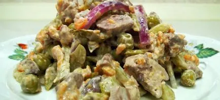 Salata de castraveti - retete cu varză, bastoane crab, ou și pui afumat