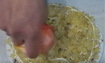 Saláta konzerv ananász és a csirke mell - főzés recept egy fotó