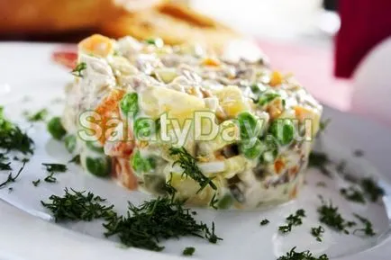 Salata cu carne afumată - trăiesc o reteta delicioasa cu fotografii și video