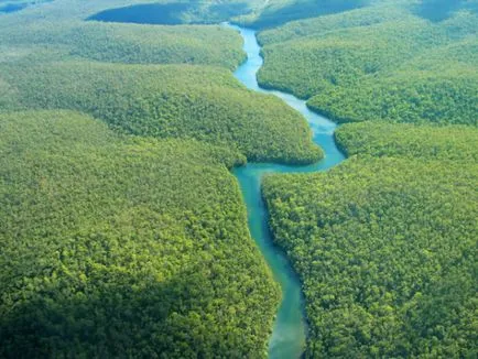 A legnagyobb és leghosszabb folyója, Dél-Amerika, az Amazonas