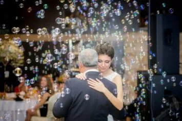 Afișați baloanele la o nuntă, chirie un generator de bule uriașe de la Moscova