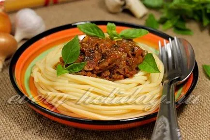 Spagetti paradicsommal és gombával recept fotókkal