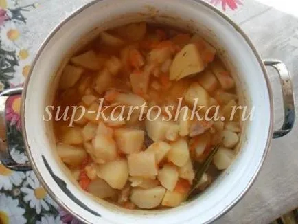 Sült burgonya sertés egy serpenyőben - lépésről lépésre recept fotók