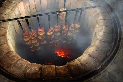 Tandoor cu mâinile lor dintr-o cărămidă pentru a da un walkthrough (video și foto)