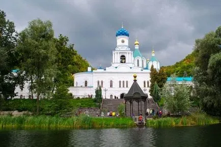 Sviatohirsk Lavra - ortodox templom Ukrajna