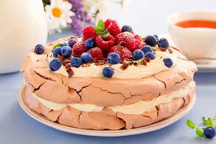 Tort „Pavlova“ pas cu pas reteta pentru celebrul desert, site-ul oficial de rețete de Julia