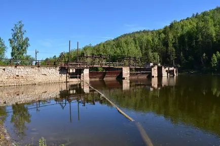 locuri turistice ale regiunii Chelyabinsk - tractul de praguri - cea mai veche hidrocentrală din România