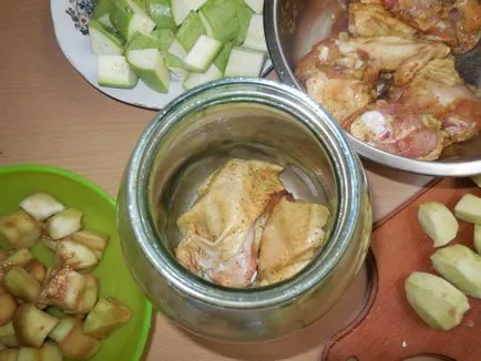 Carne de pui în oala în cuptor în suc propriu - cum se coace carnea de pui în oala cu legume,