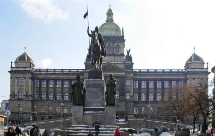 A prágai Vencel tértől, a történelem, irányokat, képek és videó