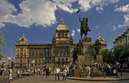 A prágai Vencel tértől, a történelem, irányokat, képek és videó