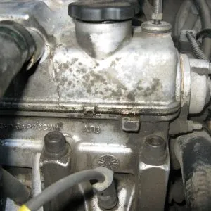 Mirosul de ulei ars în mașină cauza principală a problemei