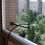 Az antenna az erkélyen q, amatőr, parabolaantenna