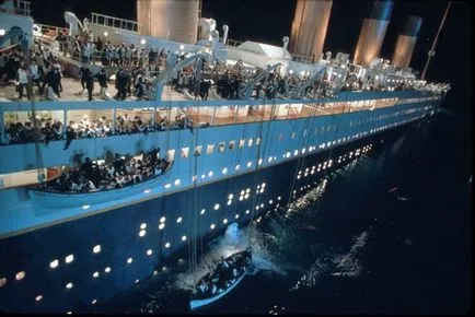 Какво потъва Титаник