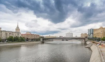 linie de metrou Filevskaya, care nu observă întotdeauna pasagerii