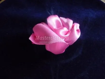 Hímzés szalagok kezdőknek - egy szál szatén szalag rózsa