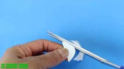 Hogyan készítsünk egy babát virágkoszorú kifogyott a papír